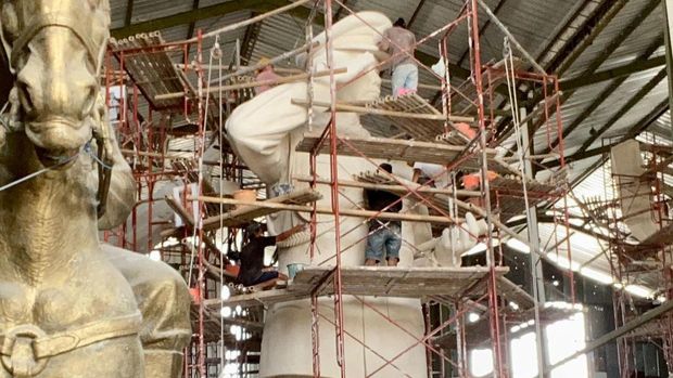 Proses pembangunan Monumen Jenderal Hoegeng Iman Santoso