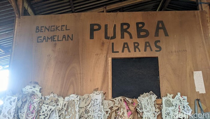 Purba Laras, tempat pembuatan gamelan di Bandung.