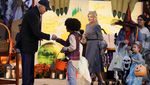 Rayakan Halloween, Joe Biden Bagi-bagi Permen di Gedung Putih