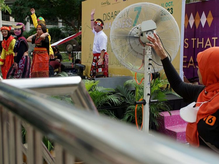 Saat Kaum Disabilitas Unjuk Kebolehan Bakat Seni