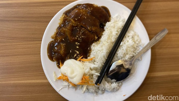Sajian katsu di Katsimura