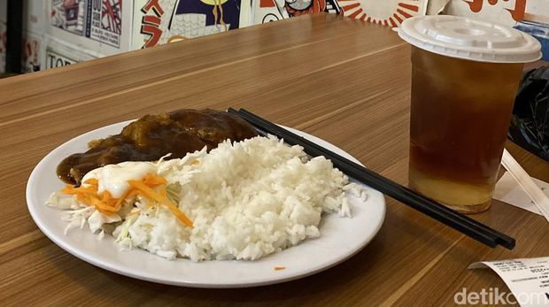 Sajian katsu di Katsimura