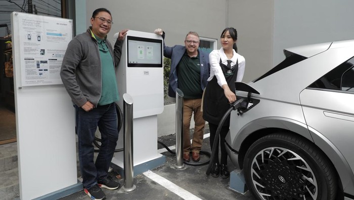 SPKLU Fast Charging di Lebak Bulus.
