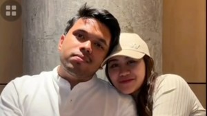 Kedekatan Aaliyah Massaid dan Thariq Halilintar mulai memunculkan fans bernama Althor. Foto: TikTok/@strawberry.sunkis2