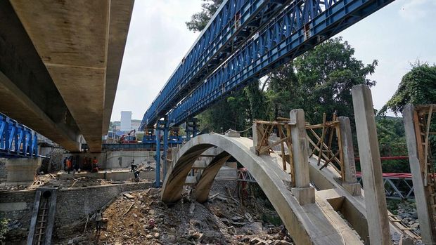 Wakil Wali Kota Bogor Dedie A Rachim  cek perbaikan Jembatan Otista, Kota Bogor