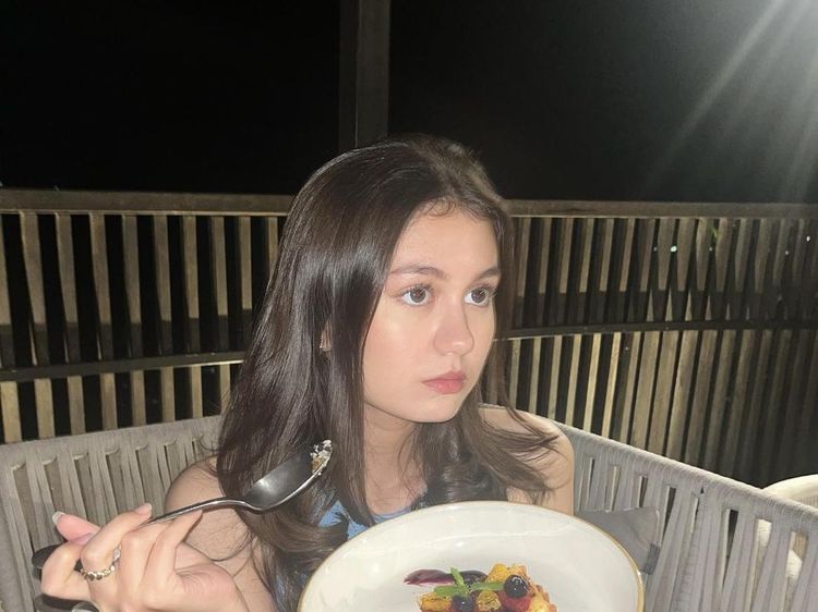 Zoe Abbas Pemeran Nikke Ardilla yang Hobi Makan di Resto hingga Ngopi