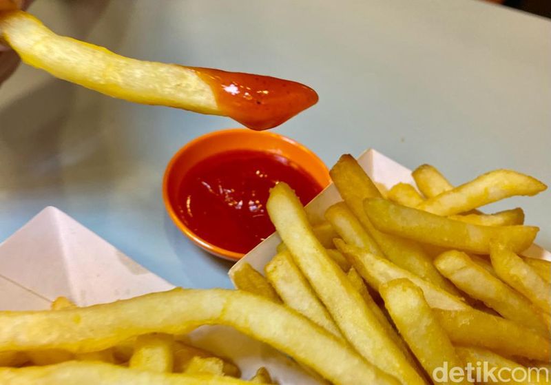Adu Rasa Tiga Kentang Goreng Fast Food Mana yang Paling Enak?