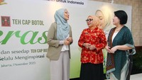 Atas dasar itulah, sangatlah penting bagi seorang Ibu untuk memperhatikan kesehatan fisik maupun mental supaya bisa menjadi versi Ibu yang sehat dan terbaik bagi anak-anak, keluarga dan juga lingkungan disekitarnya. Kolaborasi yang sudah di jalin ini juga diharapkan bisa semakin menyuarakan Ibu-Ibu yang inspiratif.