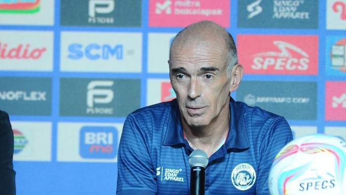 Pelatih Arema Fernando Valente, Rabu (1/11/2023).
