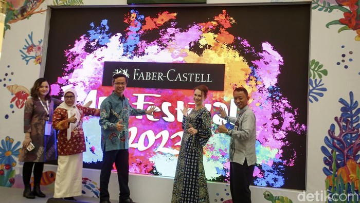 Faber-Castell Art Festival digelar di Senayan City, Jakarta, Rabu (1/11/2023). Kegiatan ini digelar untuk meningkatkan kreativitas melalui seni.