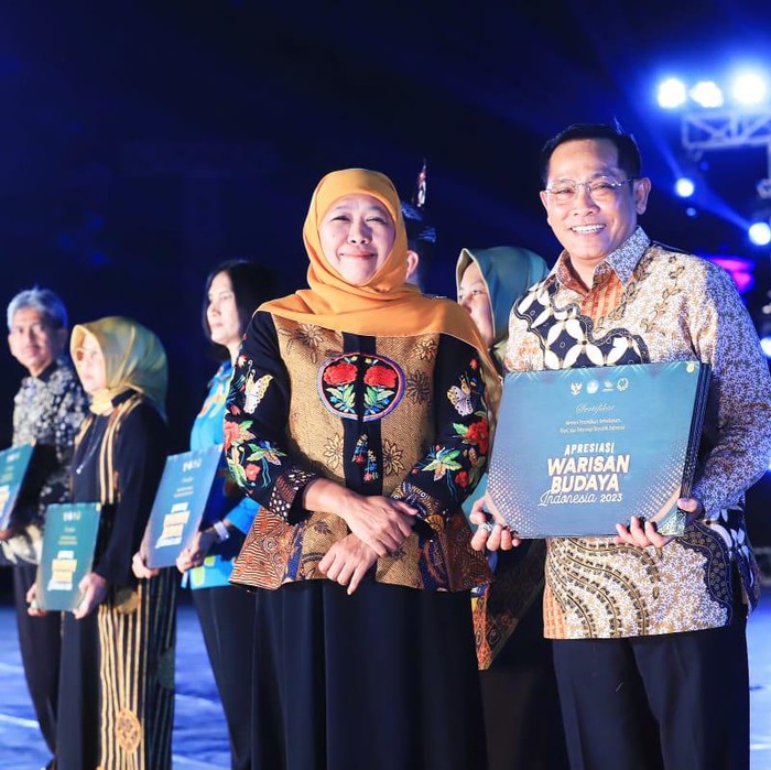 Gubernur Khofifah