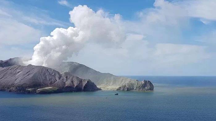 Gunung Whakaari di White Island