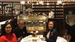 Gaya Kocak Inaya Wahid saat Sarapan dan Jajan Durian