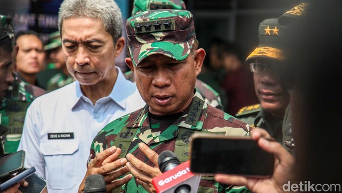 KSAD Jenderal Agus Subiyanto diusulkan Presiden Jokowi sebagai calon Panglima TNI. Agus mengatakan dirinya selalu siap ditugaskan di mana saja.