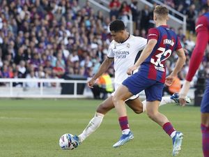 Bellingham Si Tukang Tap-in yang Bikin Gol dari Jarak Jauh