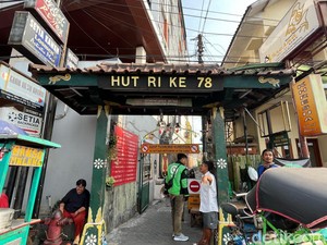 Blusukan di Kampung Internasional Sarkem Jogja, Banyak Penginapan Murah