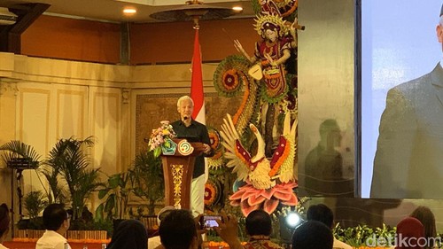 Ketua Umum Persada.id Ganjar Pranowo saat menyampaikan LPJ di Munas Persada.id ke 5 di Denpasar, Bali, Rabu (1/11/2023). (Rizki Setyo Samudero)