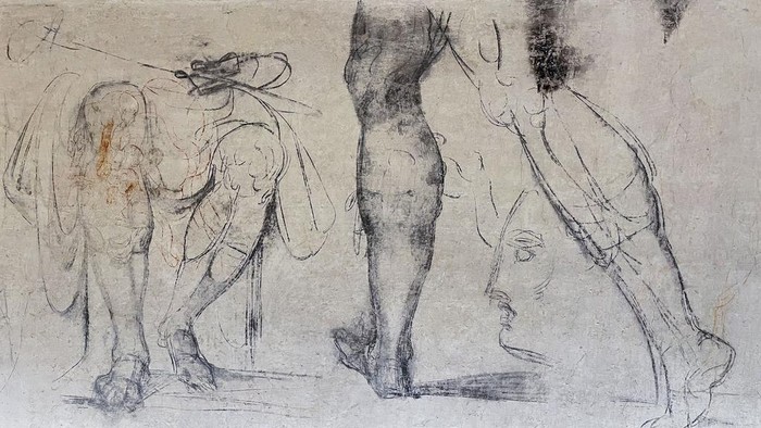 Mengintip 'Ruang Rahasia' Seniman Renaissance Michelangelo di Kapel Italia Delicate charcoal drawings that some experts have attributed to Michelangelo are seen on the walls of a room used to store coal until 1955 inside Florence's Medici Chapel, in central Italy, Tuesday, Oct. 31, 2023. The long-hidden 10-meters by 3-meters space was discovered in 1975 sparkling a fierce debate over Michelangelos' attribution. Officials decided to open the room to the public on a limited basis to protect the works. Starting Nov. 15, up to 100 visitors will be granted access each week by reservation, four at a time, spending a maximum of 15 minutes inside the space. (AP Photo/Silvia Stellacci)