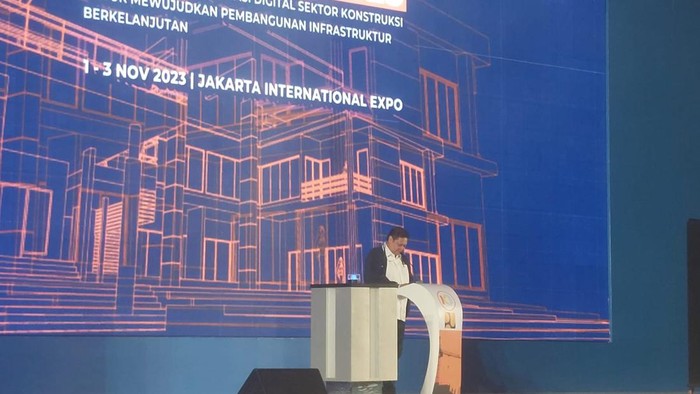 Menteri Koordinator Perekonomian Airlangga Hartarto membuka acara Konstruksi Indonesia 2023.