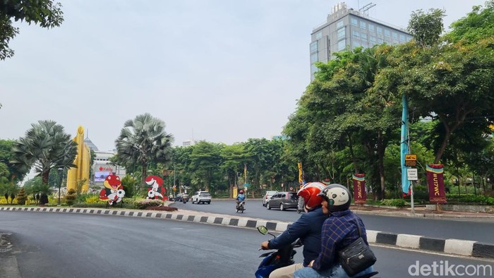 Ornamen yang terpasang di monumen bambu runcing