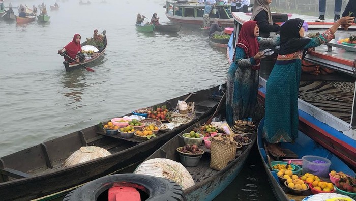Penjual di Pasar Terapung Ikut Pakai BPJS, Banyak untuk Obati Katarak-ISPA
