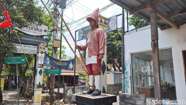 Patung Prajurit Lombok Abang di Wirobrajan, Senin (30/10/2023).