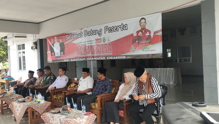 Pemerintah Kabupaten Majalengka resmi memulai monitoring Program Padat Karya Tunai (PKT) untuk pembangunan berbasis kerakyatan.