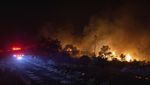 Penampakan Kobaran Api Membakar Dataran Tinggi Aguanga California