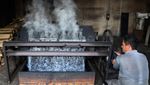 Potret Roasting Kopi Robusta Cara Jadul, Diminati Harga Rp 90 Ribu/Kilo