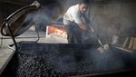 Potret Roasting Kopi Robusta Cara Jadul, Diminati Harga Rp 90 Ribu/Kilo