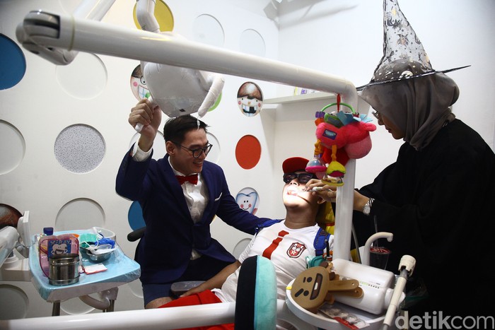perayaan halloween di dental care