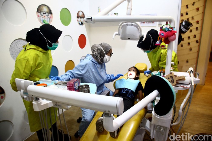 perayaan halloween di dental care