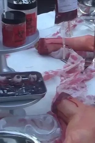 Pesta Halloween 2023 di Rumah Kim Kardashian Pesta Halloween 2023 di Rumah Kim Kardashian