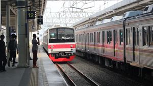 Potret Makin Cepatnya KRL Bogor-Manggarai