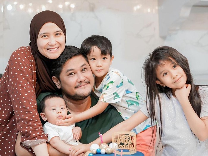 Potret Qiandra Anak Ryana Dea