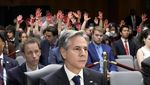 Potret Tangan Berdarah Bela Palestina Muncul di Sidang Senat AS