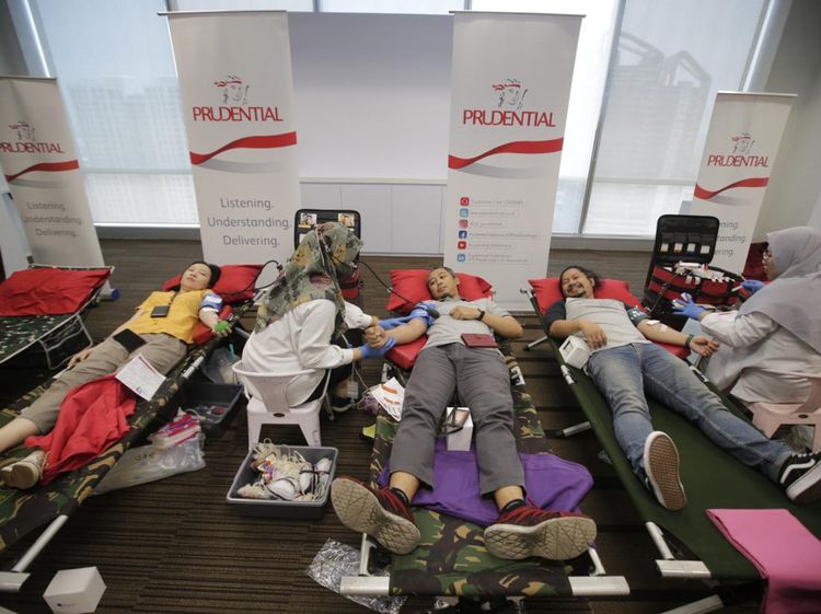 Ratusan Orang Ikut Aksi Donor Darah