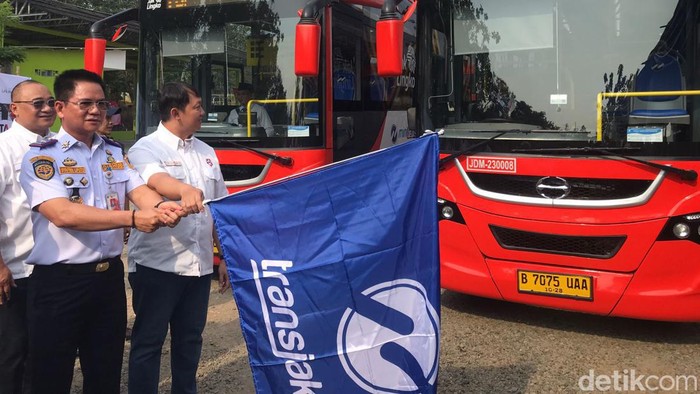 TransJakarta resmikan 12 bus mini. (Muhammad Fardan/detikcom)