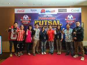Turnamen Futsal Antar Kampus Alfagift Dimeriahkan Maliq & DEssentials