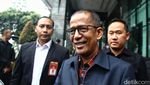 Usai Diperiksa MKMK, Saldi Isra Tertawa Lebar dan Beri Salam Jempol