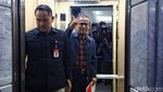 Usai Diperiksa MKMK, Saldi Isra Tertawa Lebar dan Beri Salam Jempol