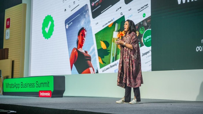 WhatsApp menggelar Business Summit pertama di Indonesia yang dihadiri lebih dari 1.500 peserta. WhatsApp hadirkan beragam fitur baru dan bisa belanja Alfamart.