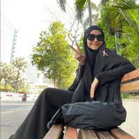 Belum lama ini Zaskia Adya Mecca turun ke jalan untuk ikut aksi damai bela Palestina di kawasan Thamrin, Jakarta Pusat. Dia bersama pengunjuk rasa lainnya menyerukan gencatan senjata dan Bebaskan Palestina. Foto: Instagram/@zaskiadyamecca