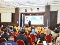 102 Lembaga Keuangan Bukan Bank Lamongan Dikenalkan Pembiayaan UMi