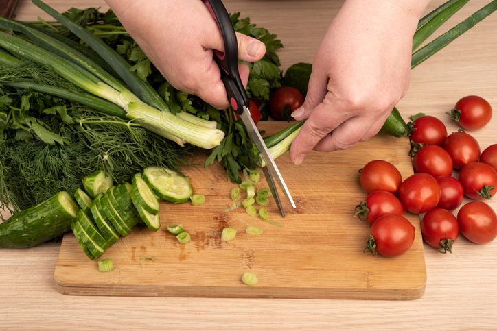 5 Fungsi Unik Gunting Dapur yang Jarang Diketahui