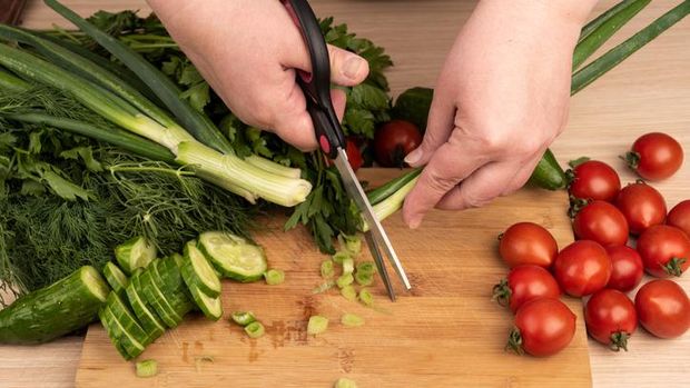 5 Fungsi Unik Gunting Dapur yang Jarang Diketahui