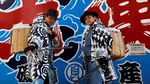 Aksi Samurai Pemulung Bersihkan Jalanan Tokyo Usai Pesta Halloween