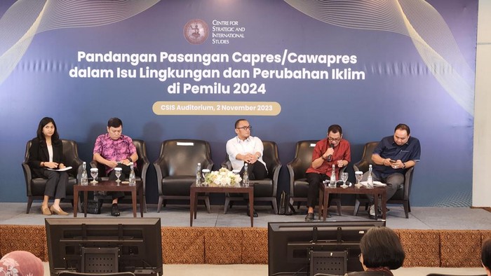 Anggota Komisi Pemilihan Umum (KPU) RI Divisi Hukum, Mochammad Afifuddin dalam diskusi CSIS di Jakarta, Kamis (2/11/2023).