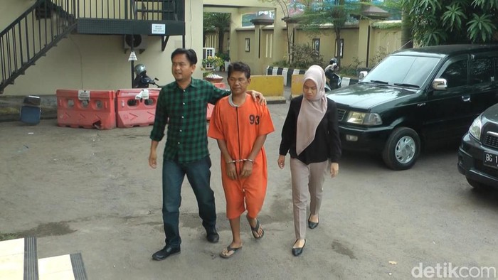 Ayah sambung di Palembang ditangkap atas dugaan pencabulan terhadap anak berkebutuhan khusus.
