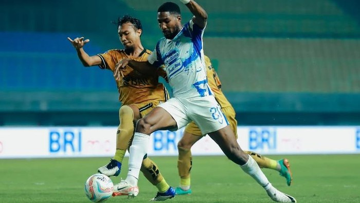 Bhayangkara FC melawan PSIS Semarang yang digelar di stadion Patriot Candrabhaga, Bekasi, Kamis (2/11/2023) malam.